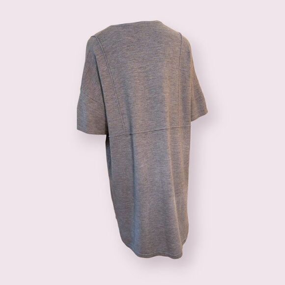 French Connection V-Neck Dress in Gray with Short Sleeves Size Medium - Picture 4 of 7